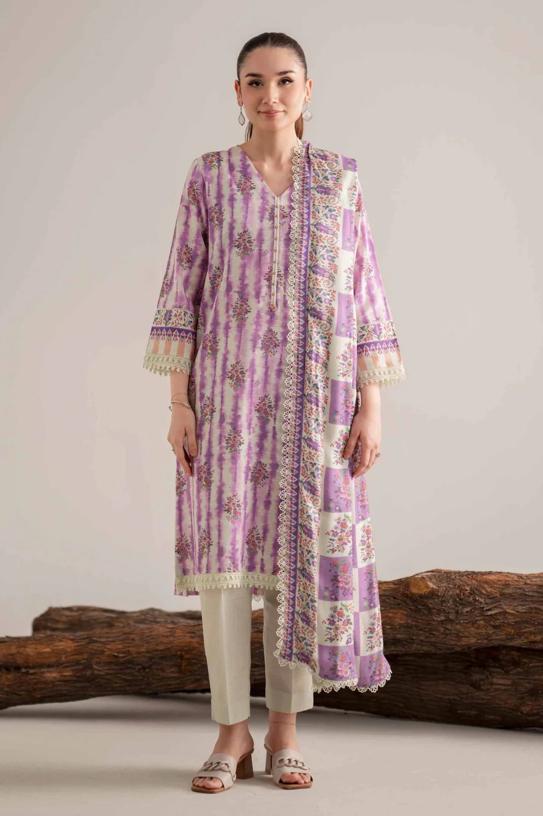 Nishat Printed Lawn 3-Piece Un-Stiched