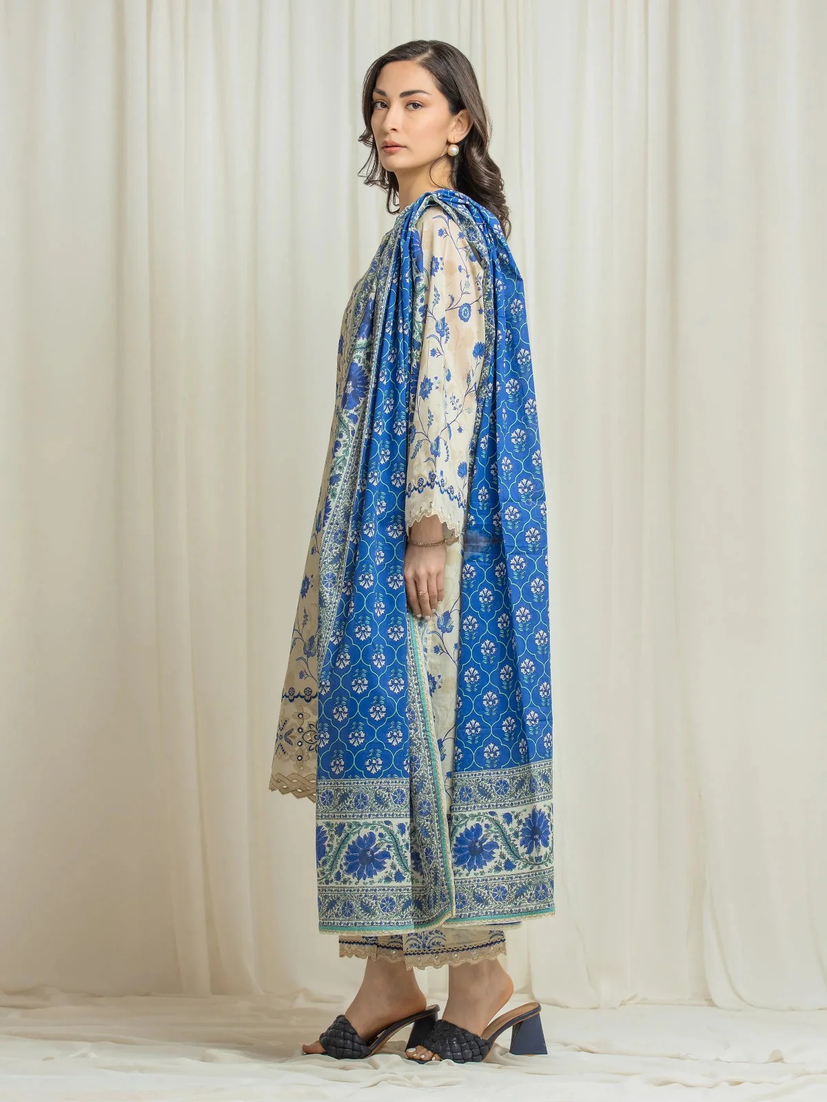 Edenrobe Digital Lawn 3-Piece Un-Stiched - Image 2